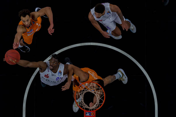 作背后的实 作背后的实